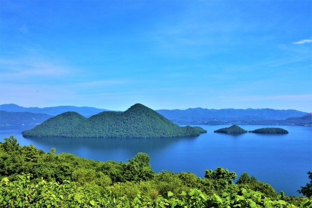 Entire View of Lake Tōya