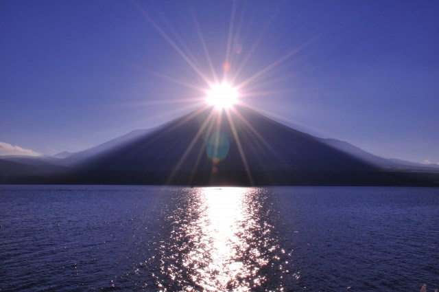 钻石富士山