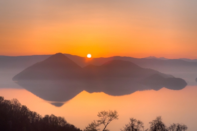 Sunrise over Lake Tōya