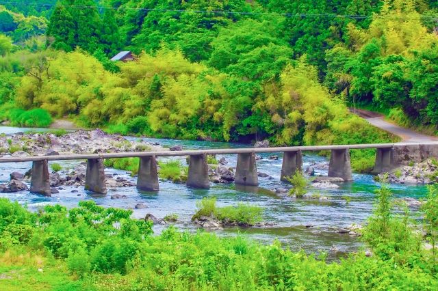 Shimanto River subsidence bridge