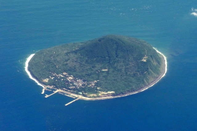 利島全景