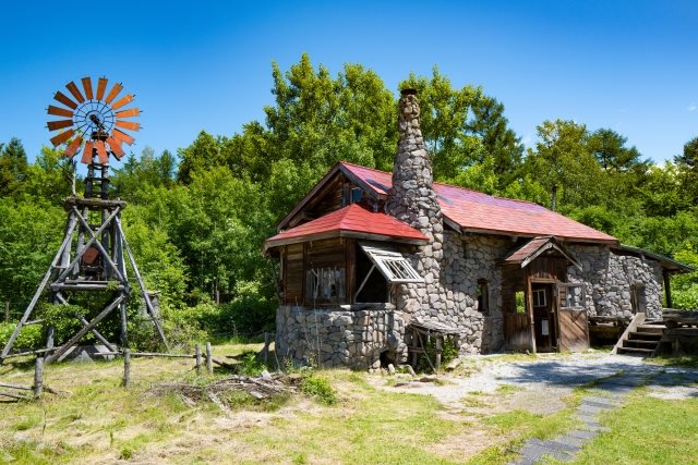 Cabin Used in "From the North Country"