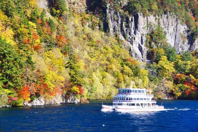 Lake Towada cruise