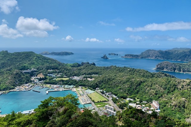 父島の全景