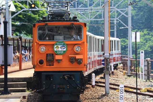 黒部渓谷トロッコ電車